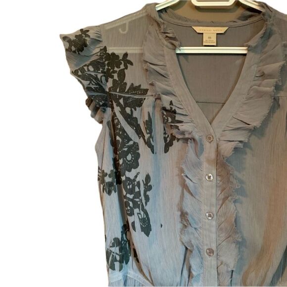 3 for $30! Jonathan Martin grey patterned blouse - Picture 3 of 15